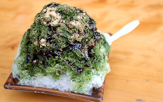 黒蜜きな粉川根茶かき氷