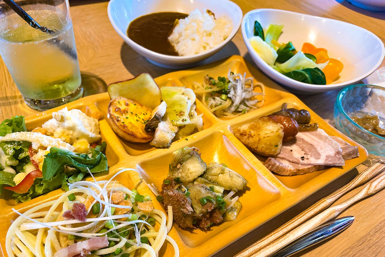 KADODE OOIGAWA 農家レストラン Da Monde のビュッフェ
